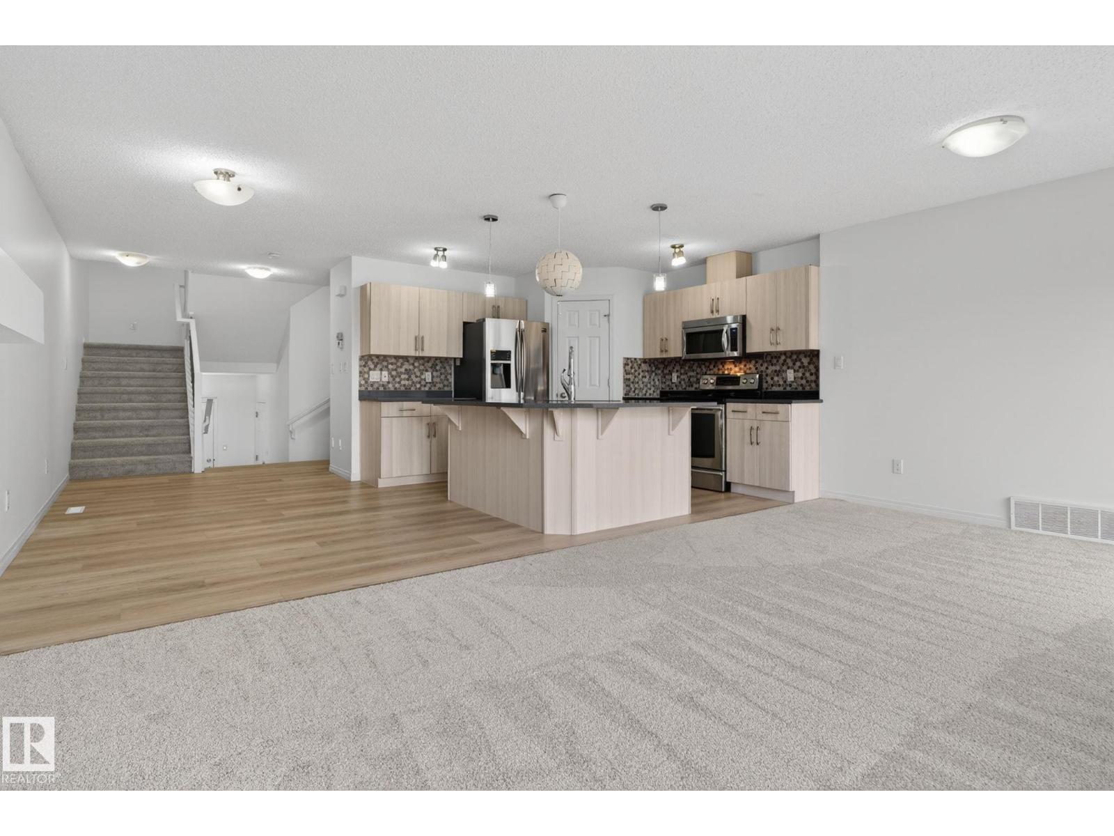 3806 POWELL WD SW - 52