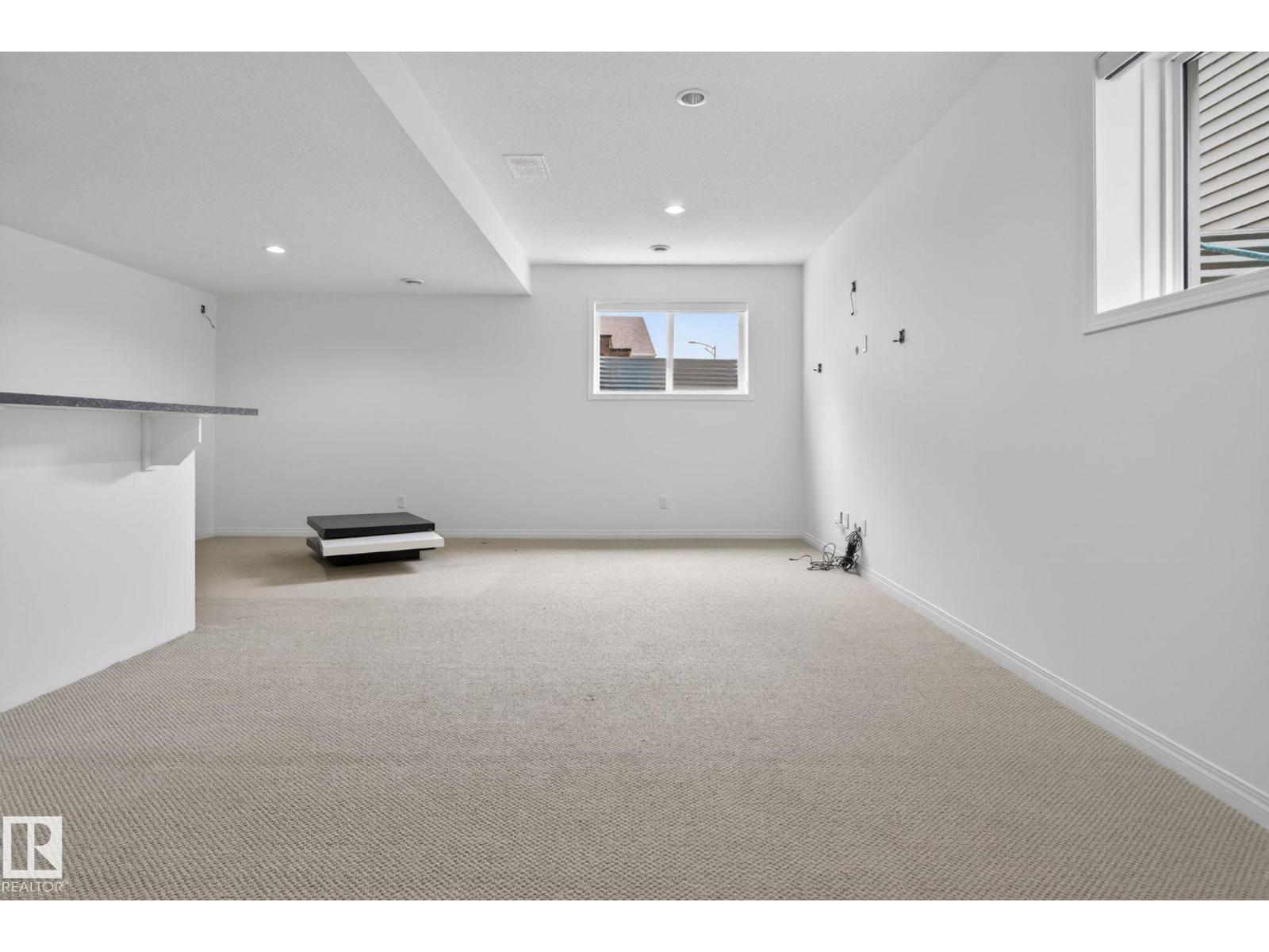 3806 POWELL WD SW - 54