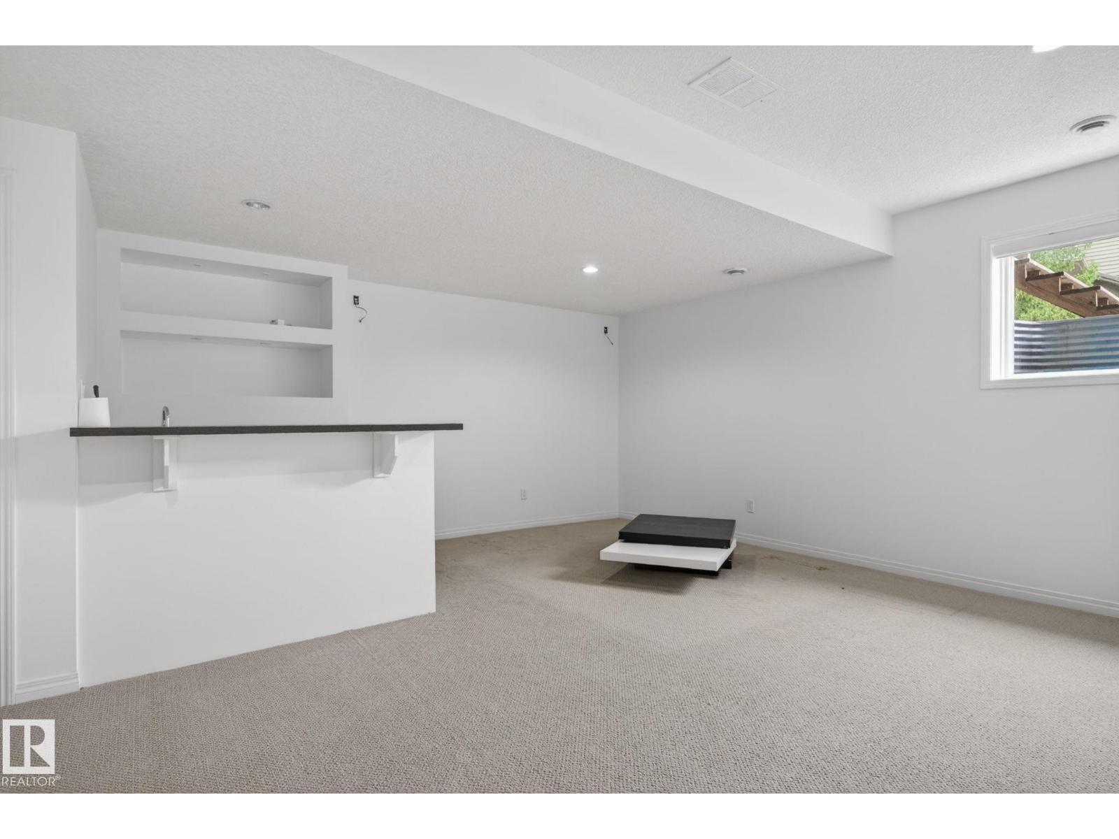 3806 POWELL WD SW - 58