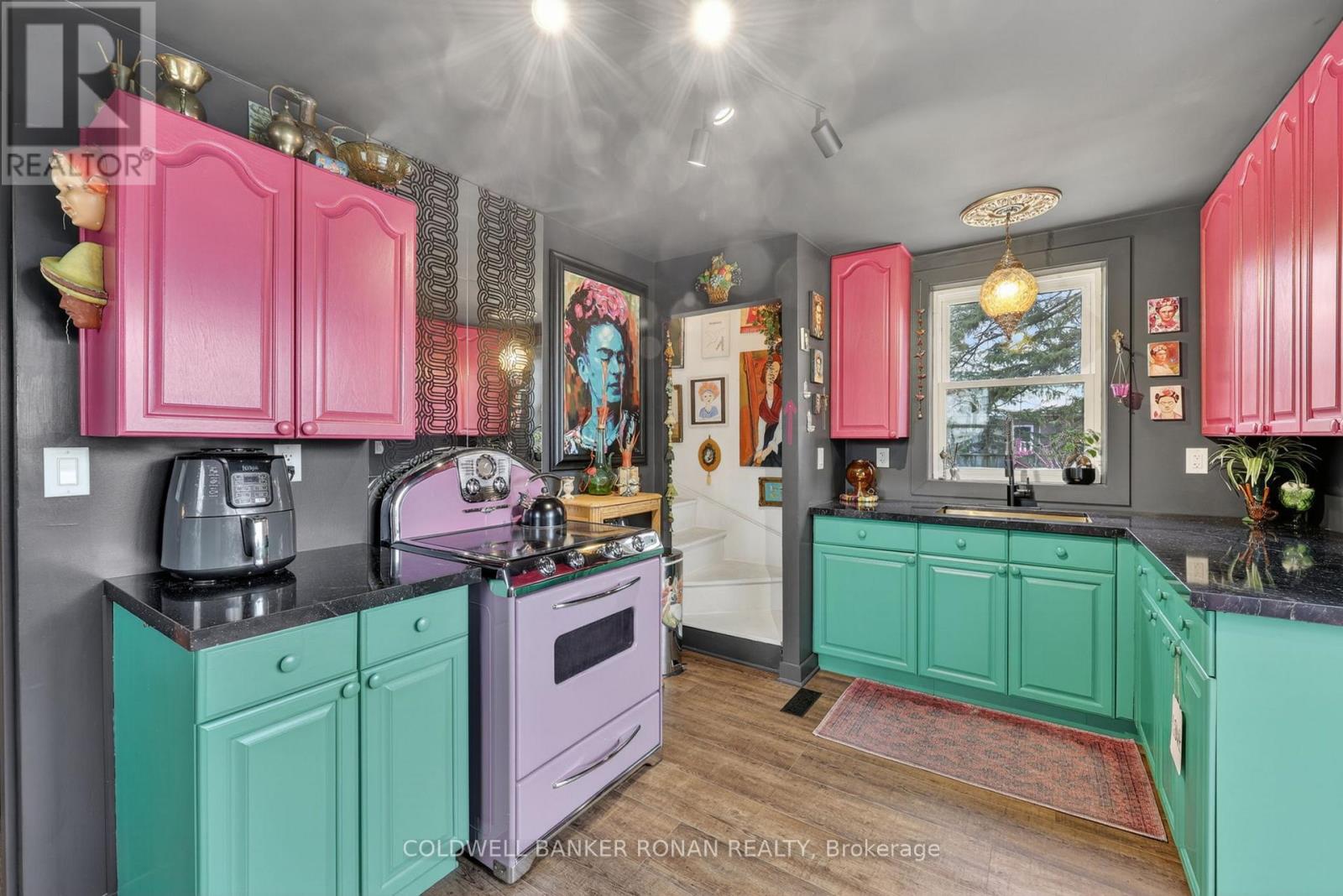 87 WELLINGTON STREET E - 14
