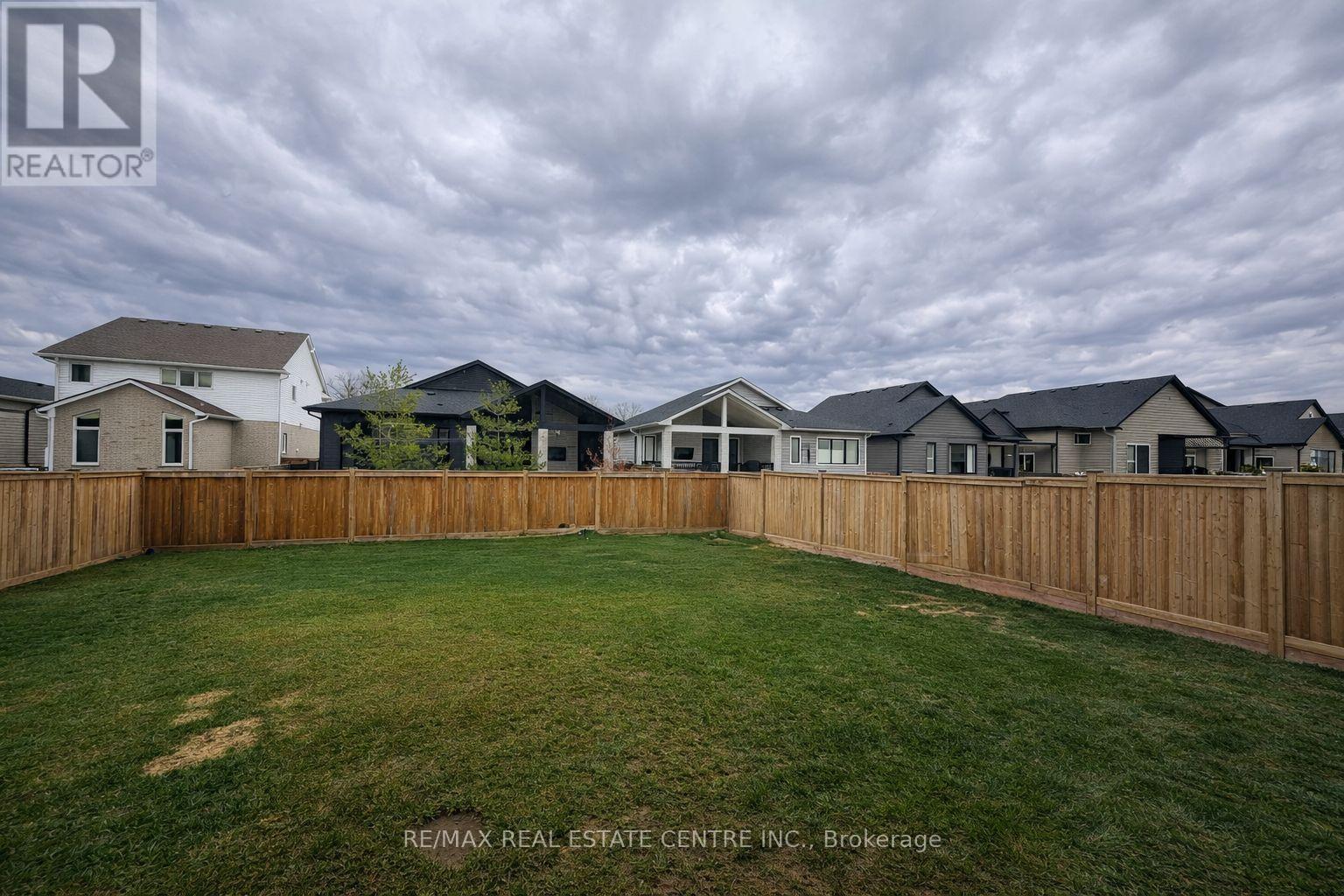54 WAYSIDE LANE - 20