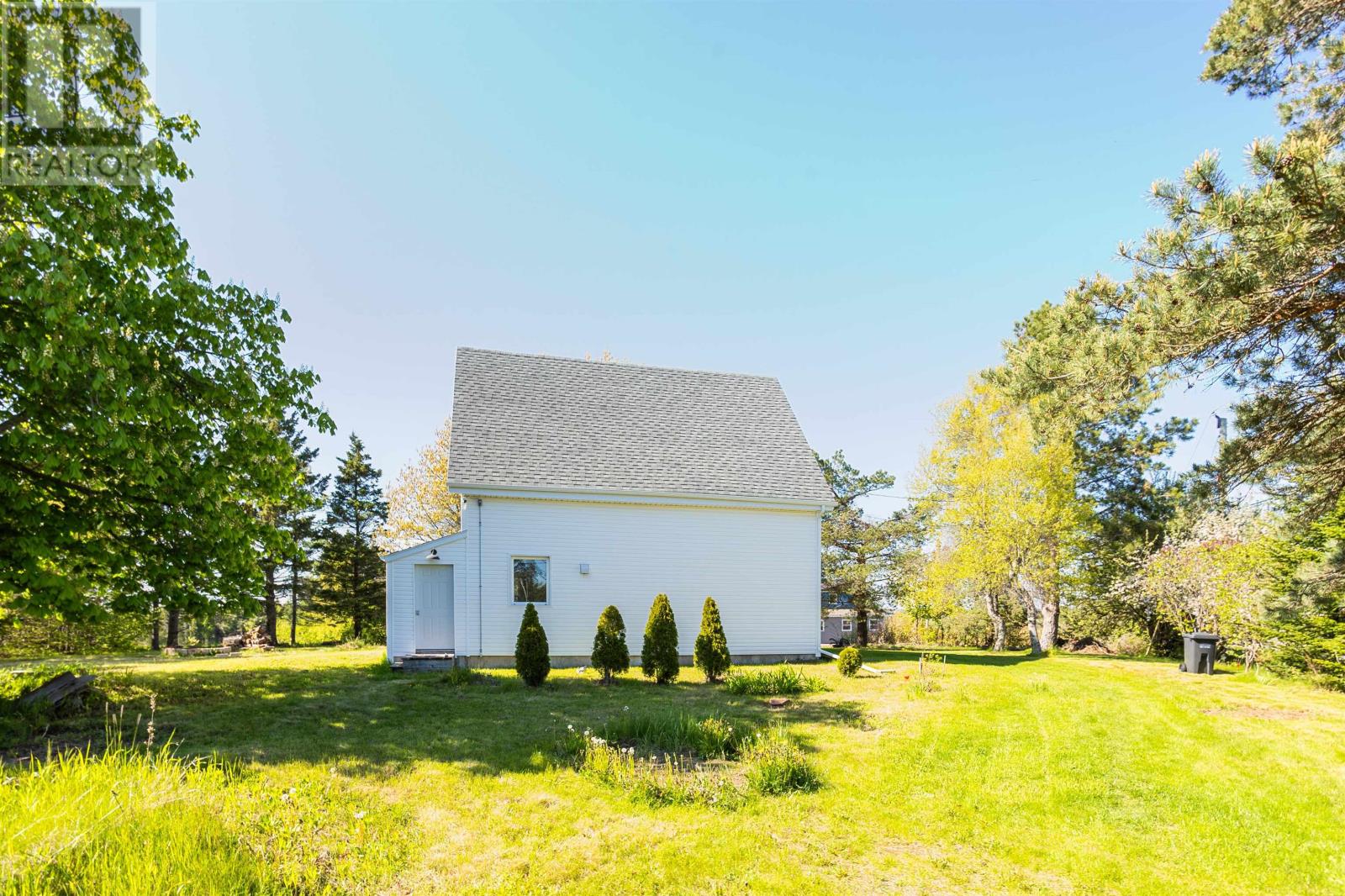 3293 Fort Augustus Road - 34