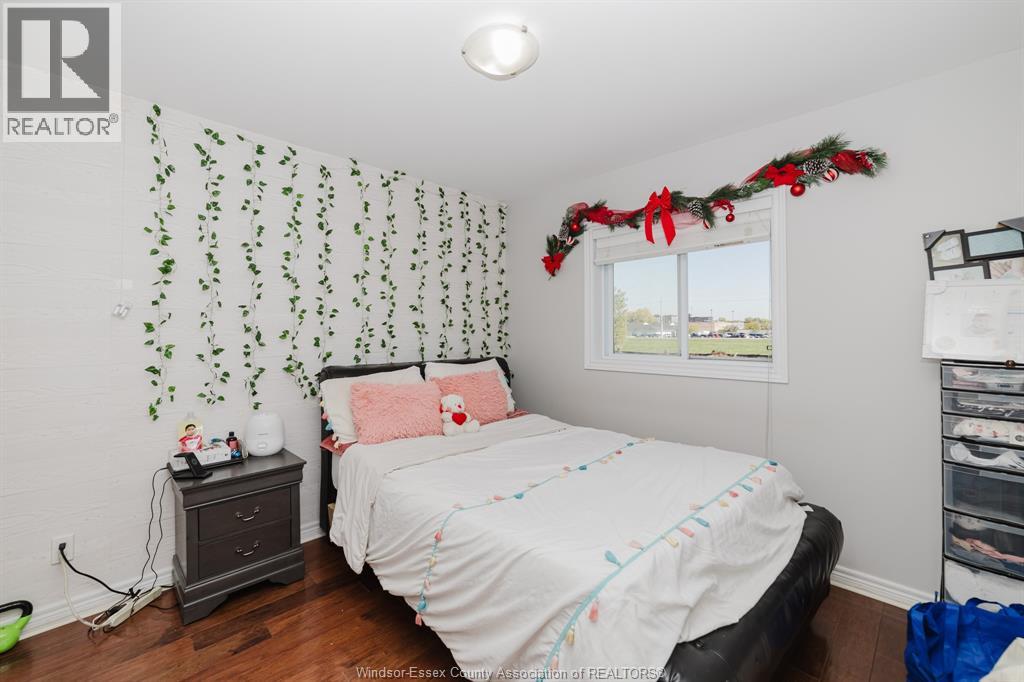 3068 TROUP CRESCENT - 12