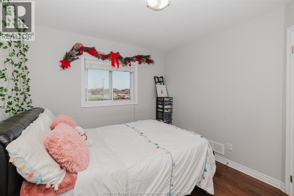 3068 TROUP CRESCENT - 13
