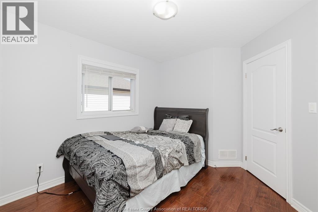 3068 TROUP CRESCENT - 18