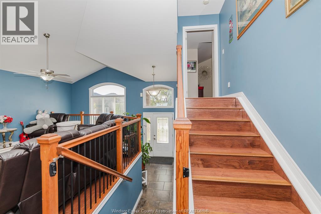 3068 TROUP CRESCENT - 19