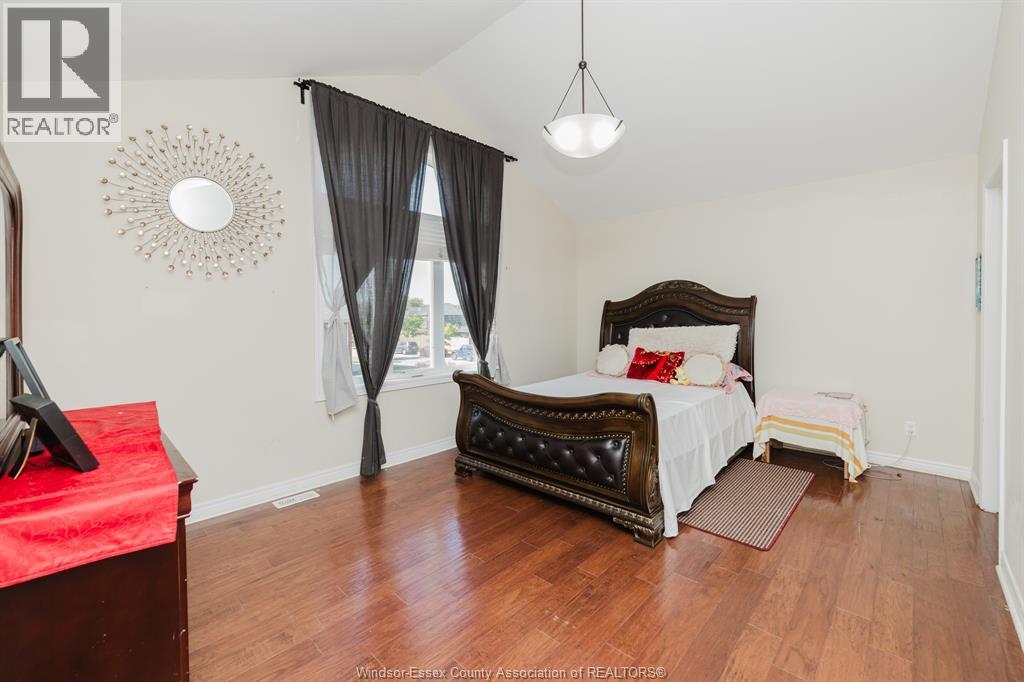 3068 TROUP CRESCENT - 20