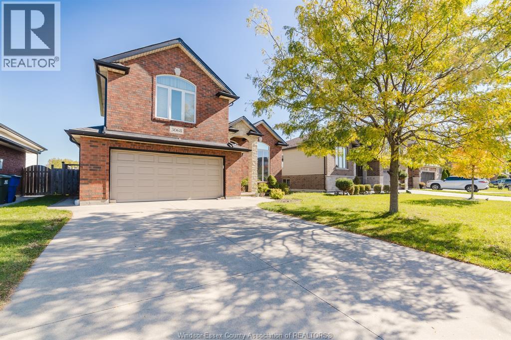 3068 TROUP CRESCENT - 3
