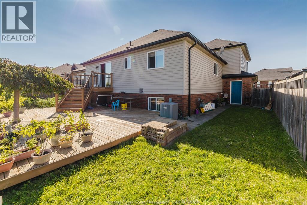 3068 TROUP CRESCENT - 34