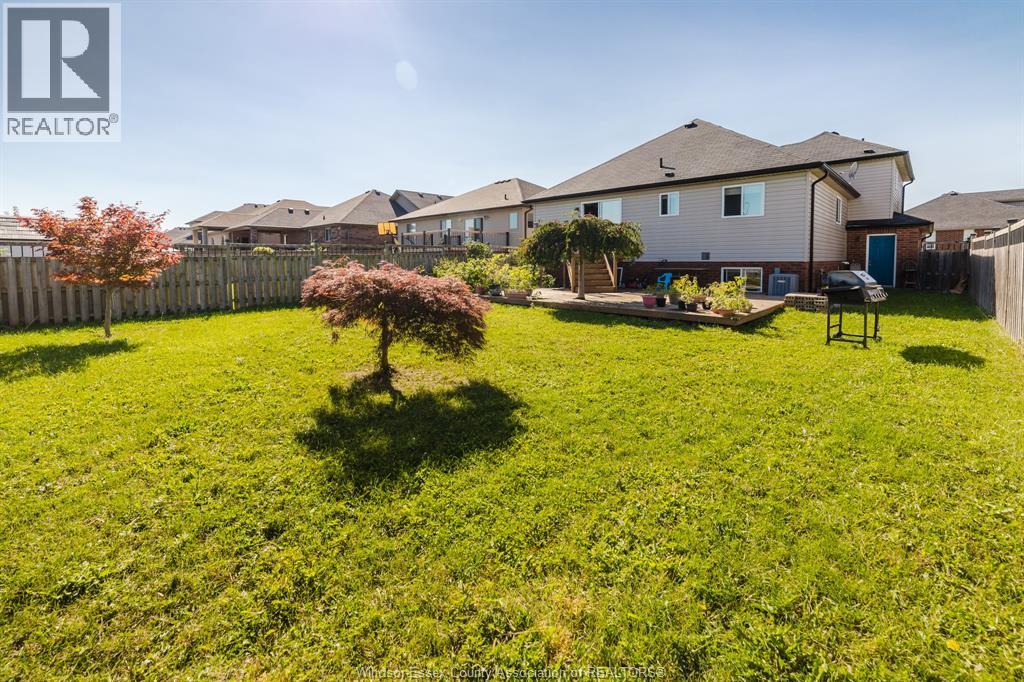 3068 TROUP CRESCENT - 35