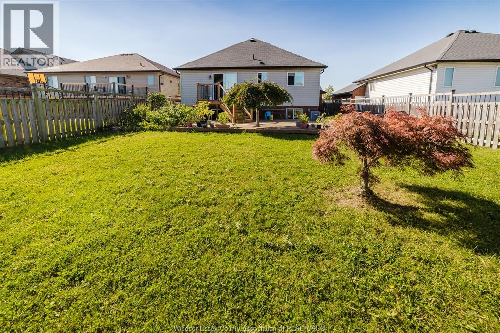 3068 TROUP CRESCENT - 36