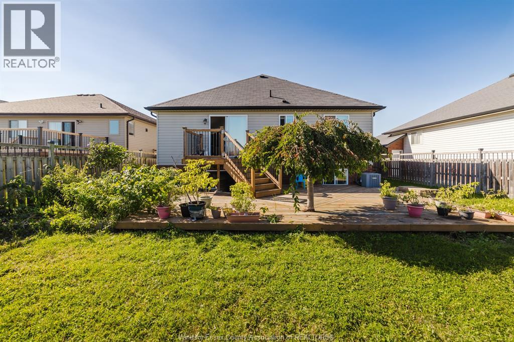 3068 TROUP CRESCENT - 38