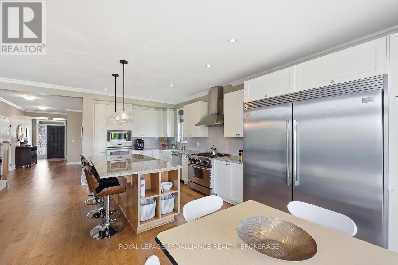 561 SAVANNAH COURT - 12