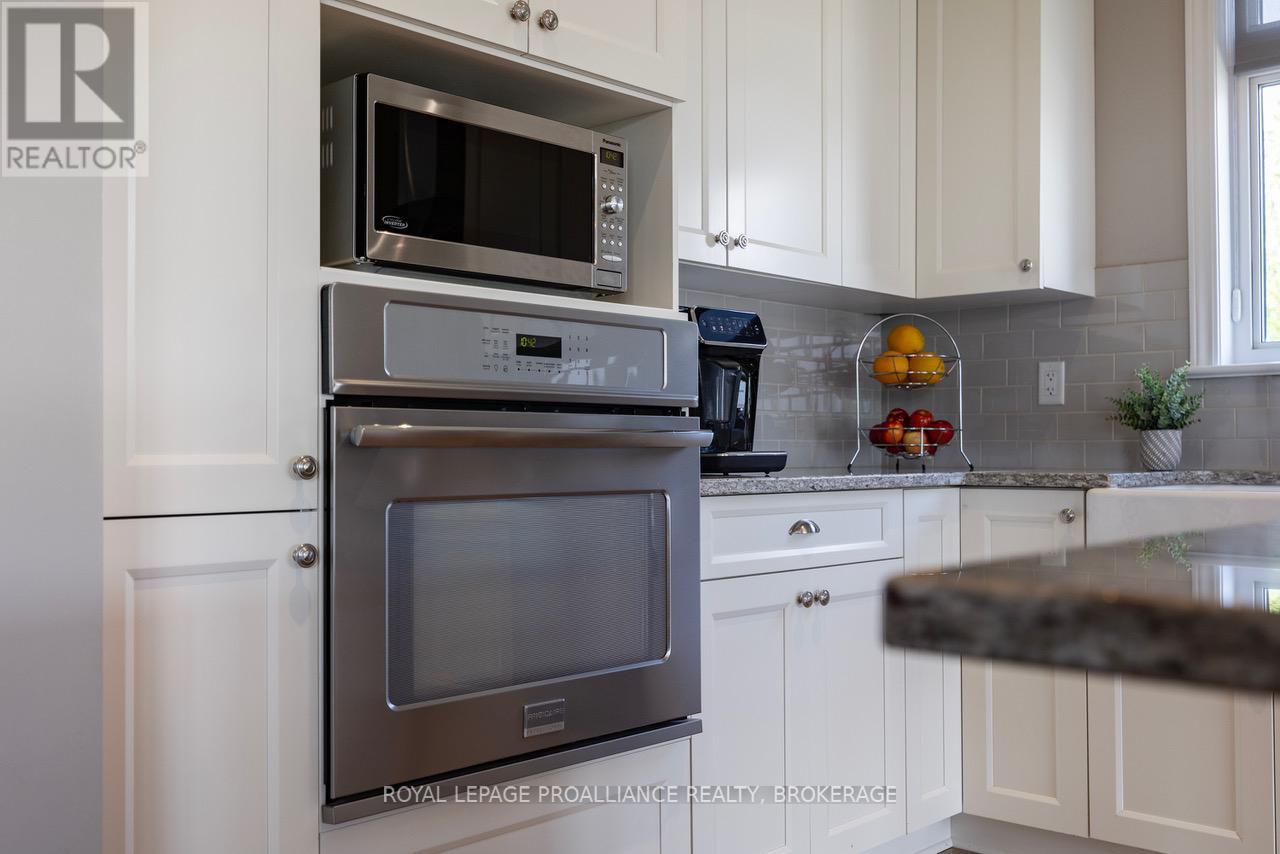 561 SAVANNAH COURT - 15