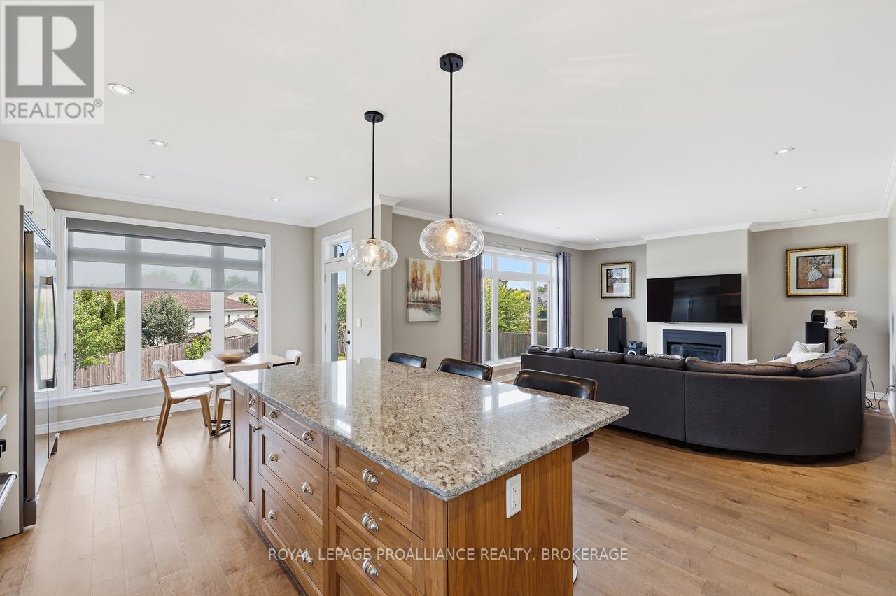 561 SAVANNAH COURT - 16