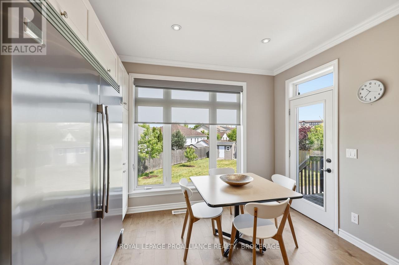561 SAVANNAH COURT - 17