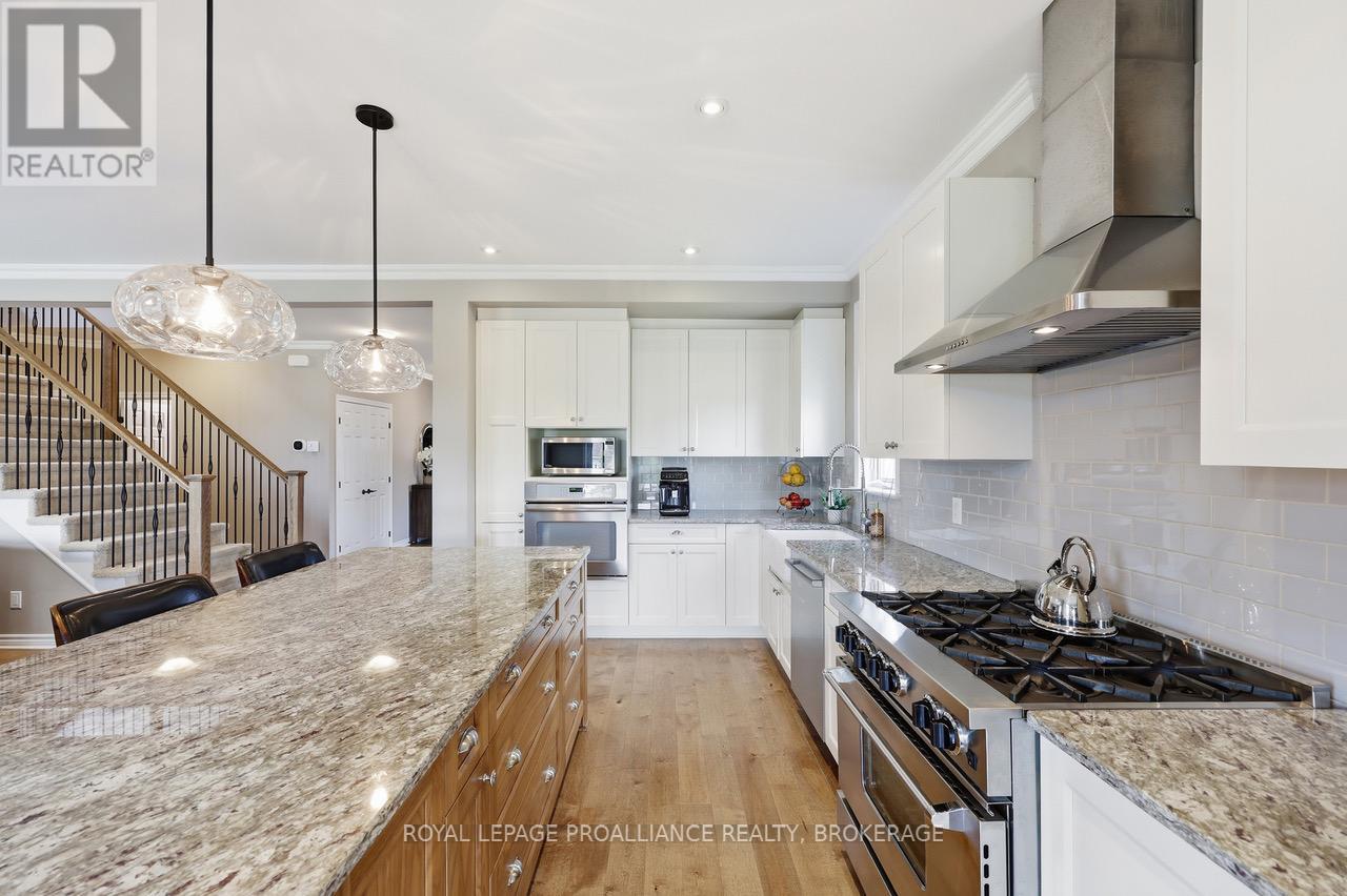 561 SAVANNAH COURT - 14