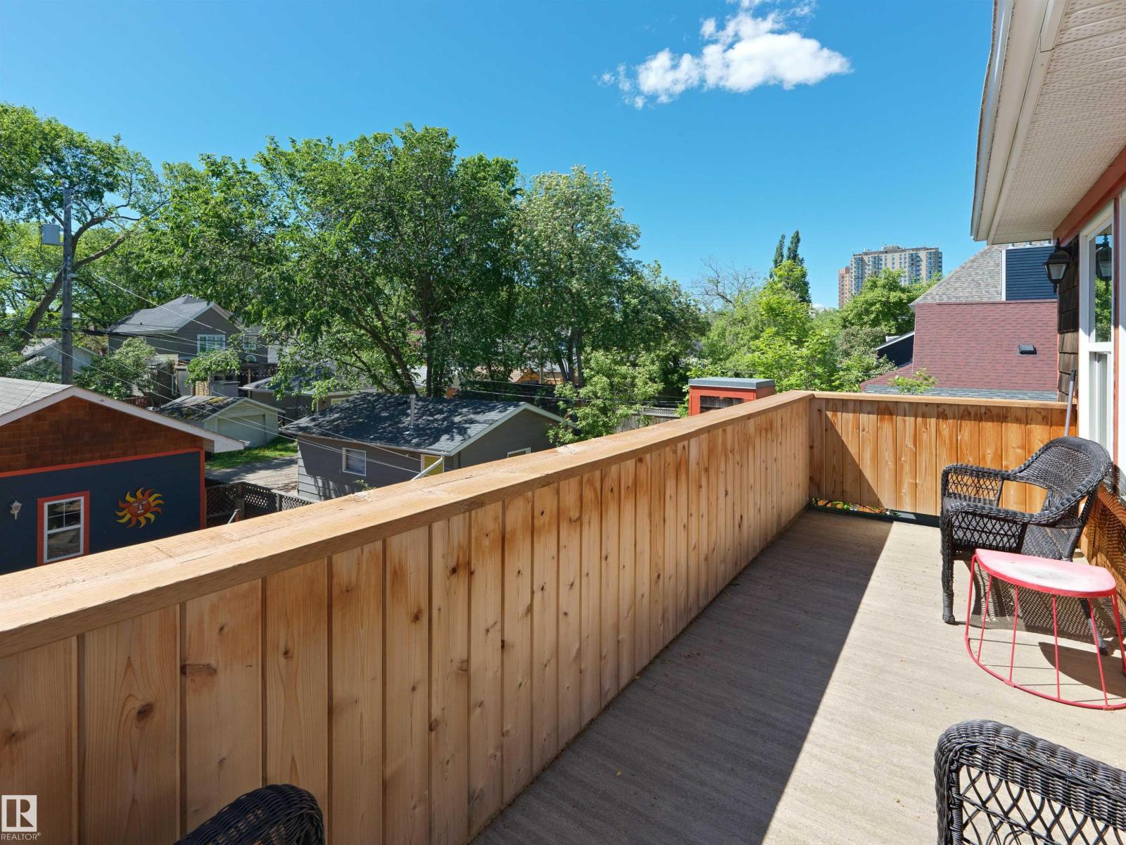 9815 90 AV NW — photo 40