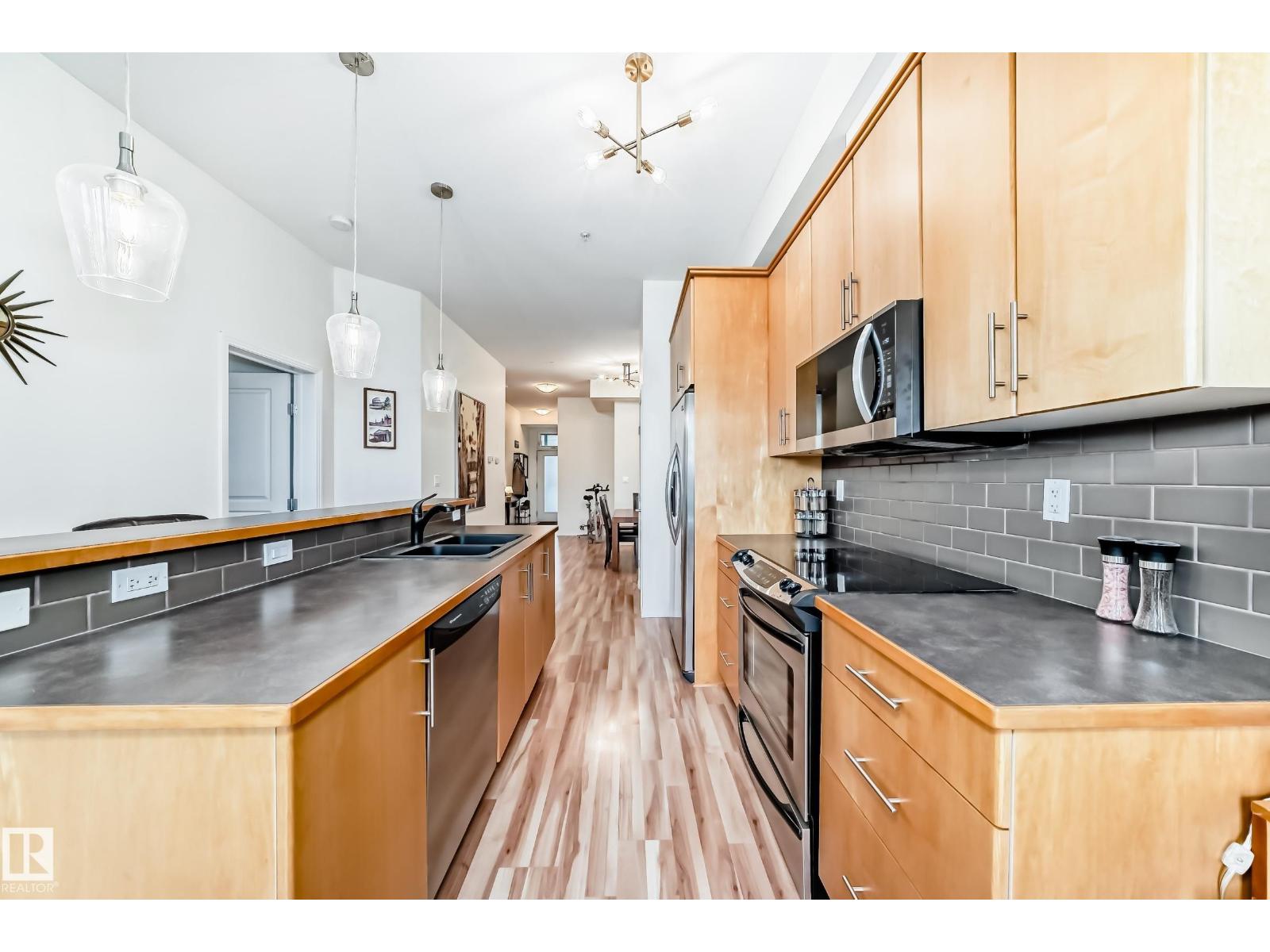 #303 10531 117 ST NW - 5