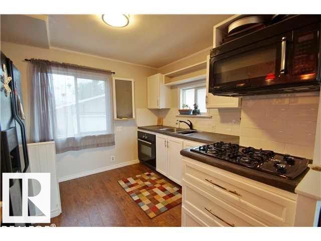 9815 160 ST NW - 3