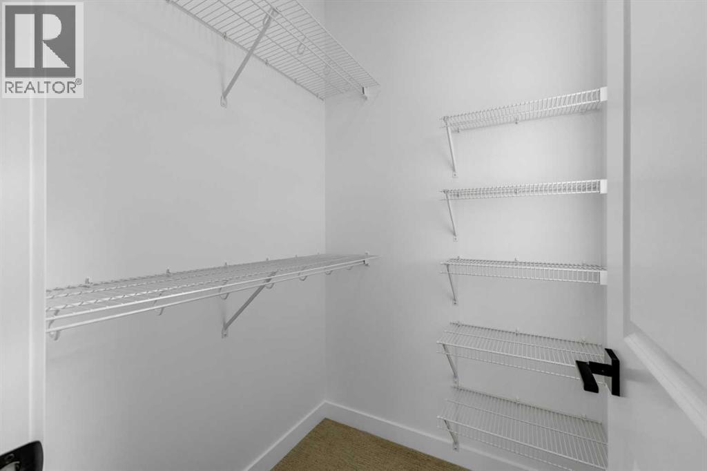 6 Memorial Parkway — photo 16