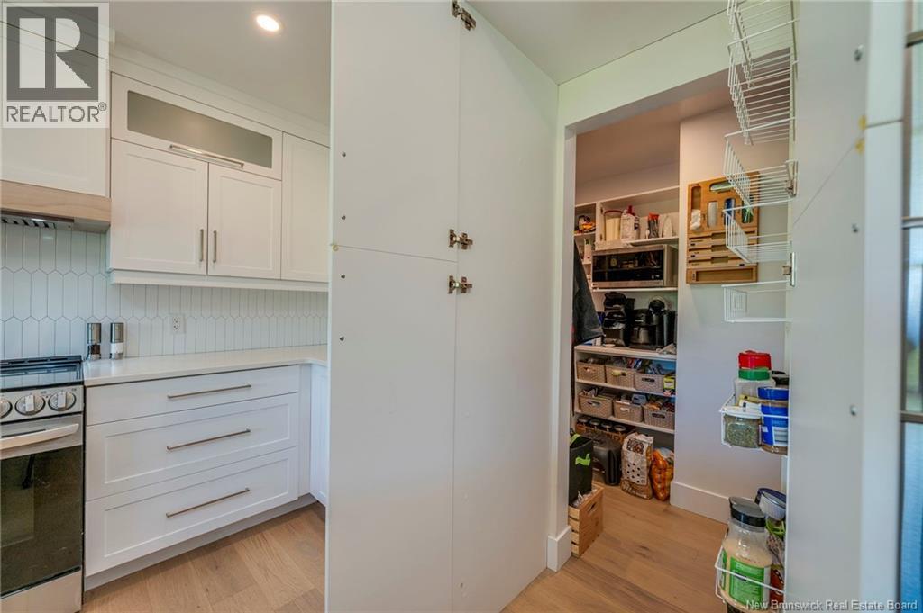123 King's Bridge Boulevard - 11