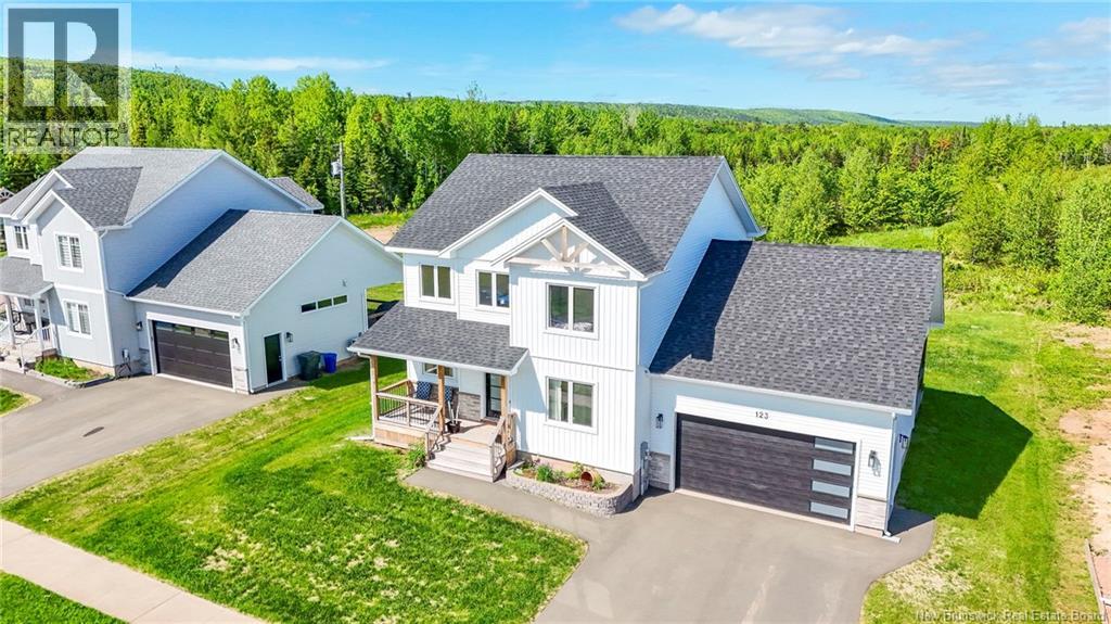 123 King's Bridge Boulevard - Image 2