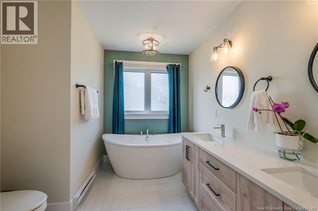 123 King's Bridge Boulevard - 35