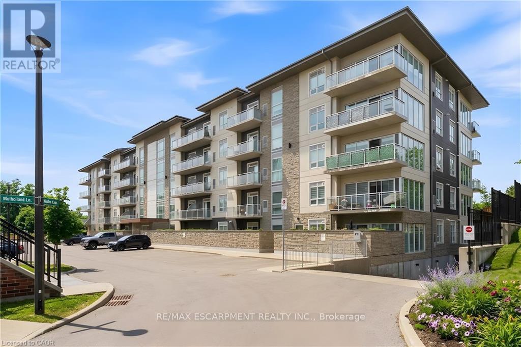 #413 16 MARKLE CRESCENT - 1