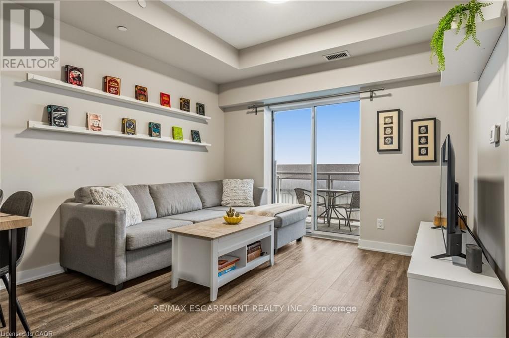 #413 16 MARKLE CRESCENT - 28