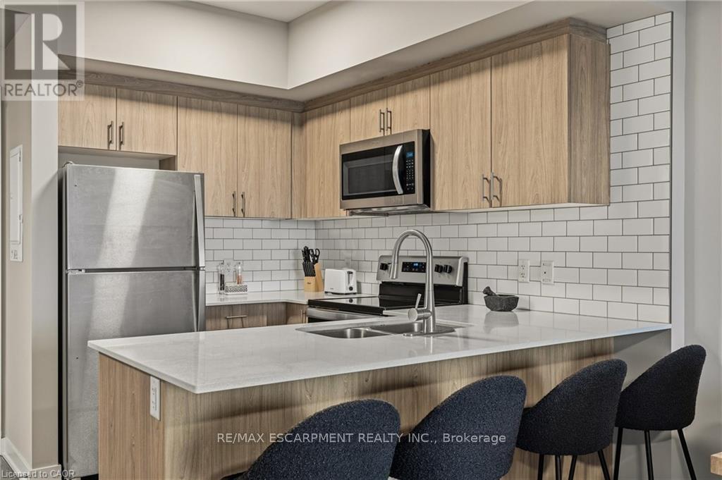 #413 16 MARKLE CRESCENT - Image 3