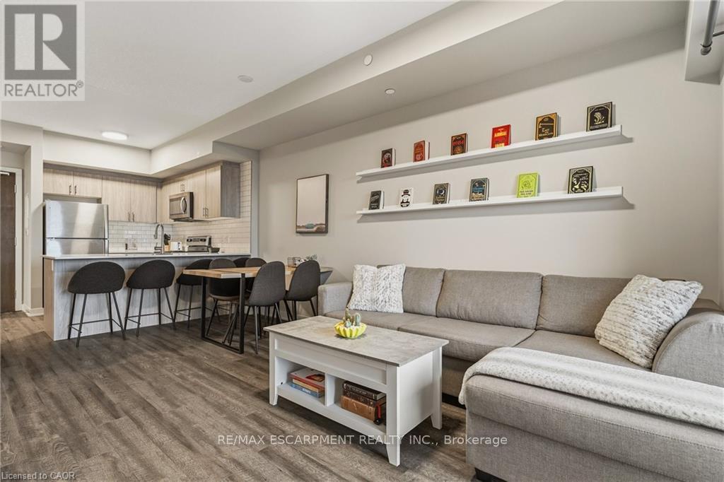 #413 16 MARKLE CRESCENT - 30