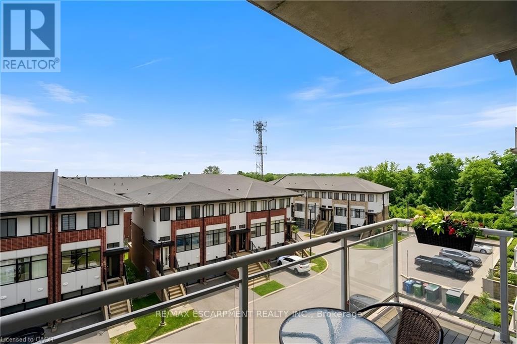 #413 16 MARKLE CRESCENT - 40