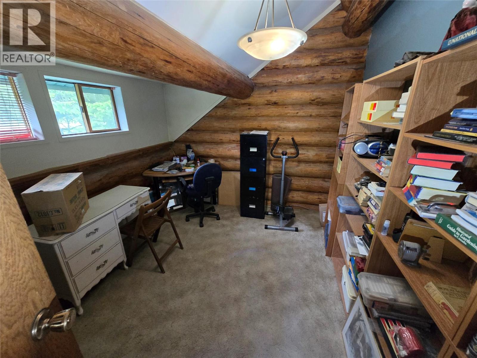 2492 LLOYD Road - 19