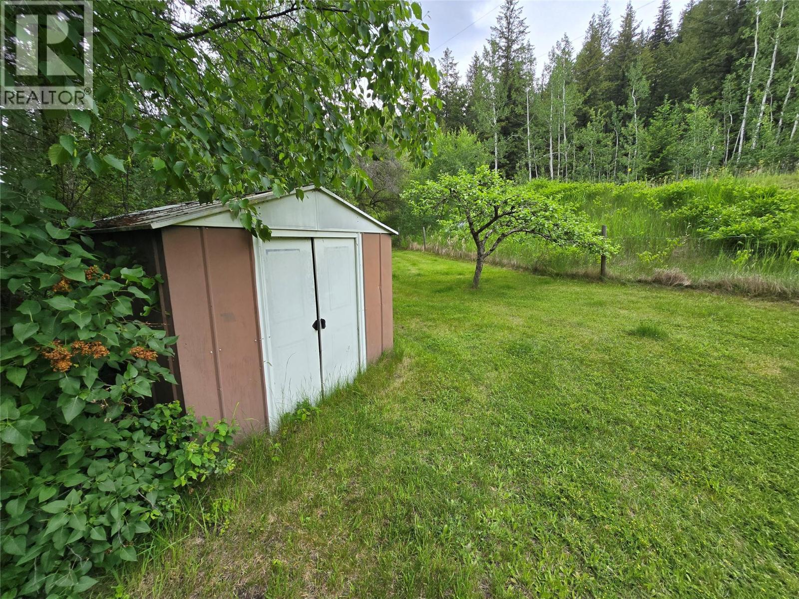 2492 LLOYD Road - 39