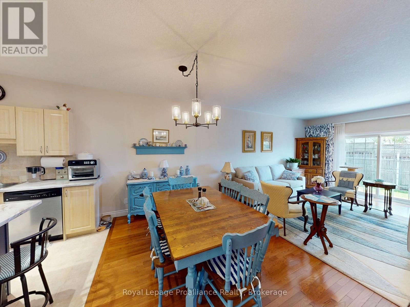 #2 16 LANE AVENUE - 10