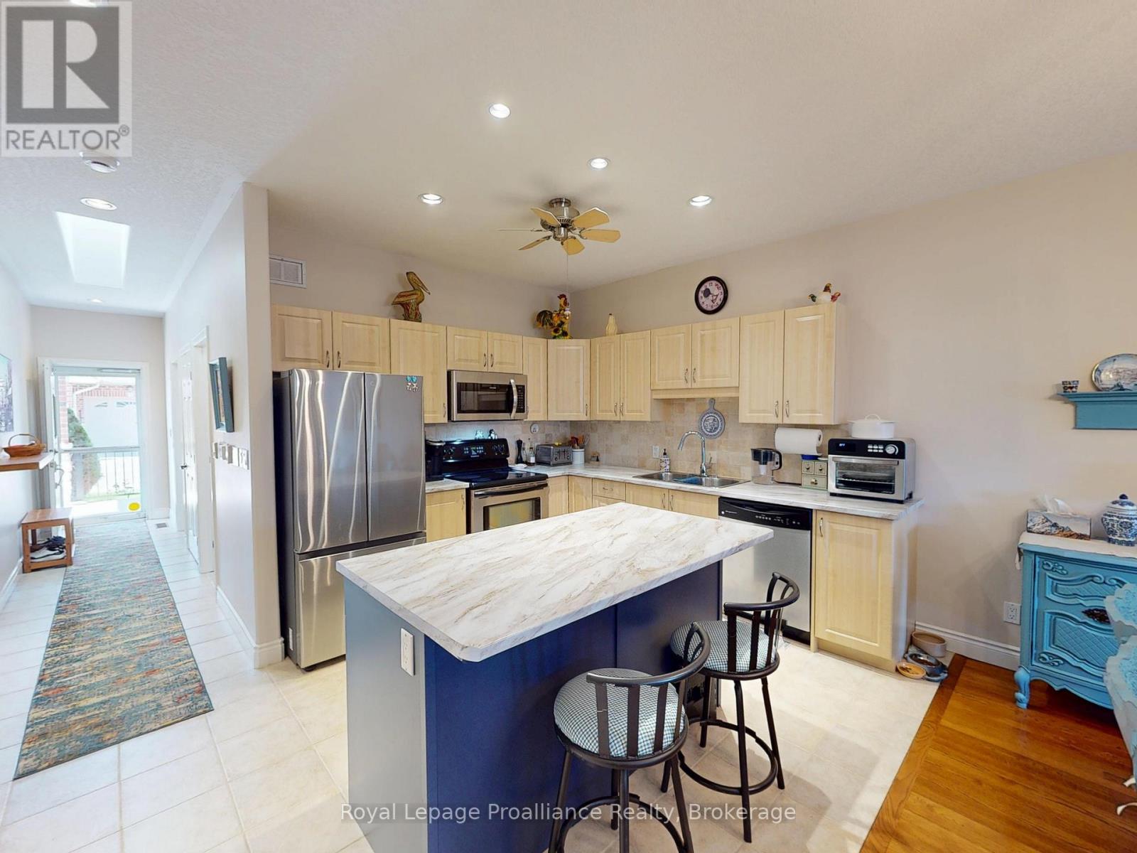 #2 16 LANE AVENUE - 7