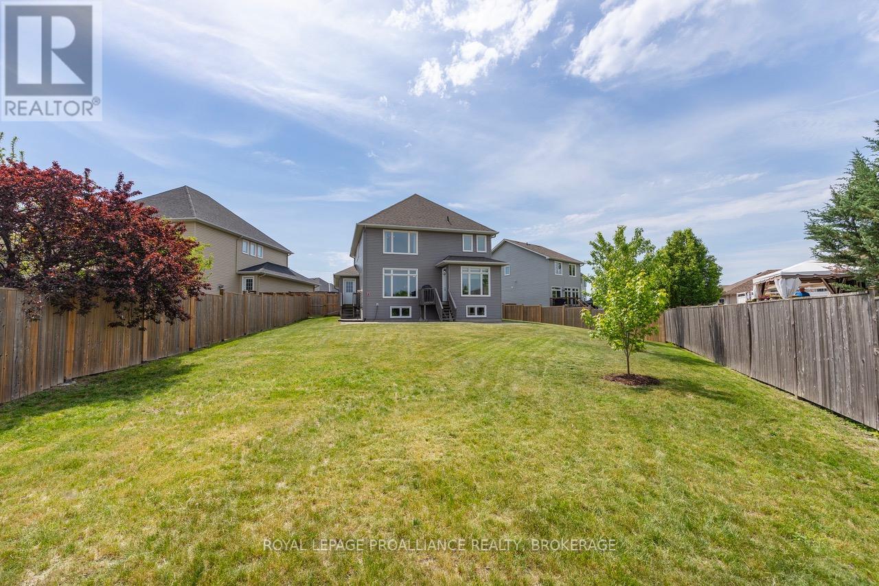 561 SAVANNAH COURT - 19
