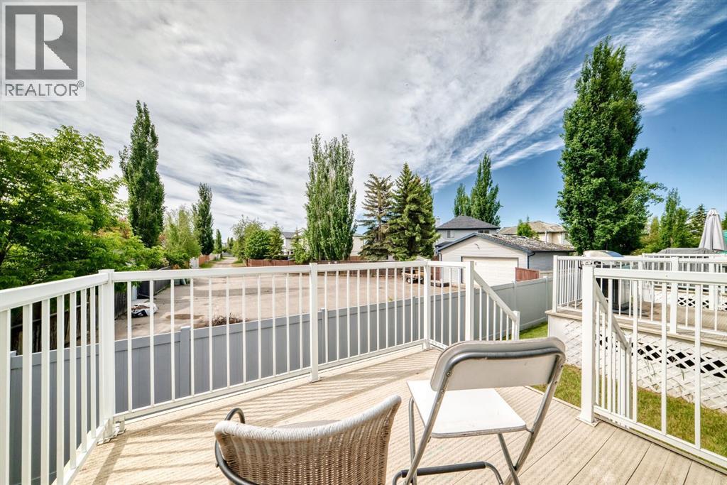 325 Mt Douglas Manor SE — photo 10