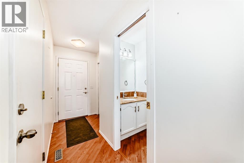 325 Mt Douglas Manor SE - photo 3