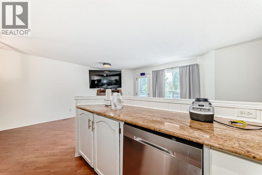 325 Mt Douglas Manor SE — photo 6