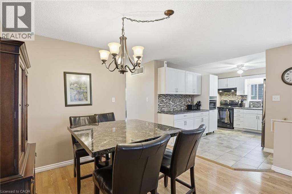 593 GREY Street - 10