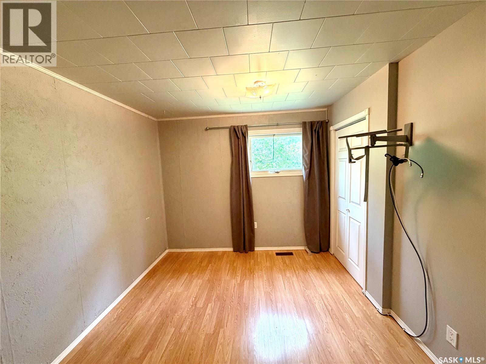 204 4th STREET E - 11