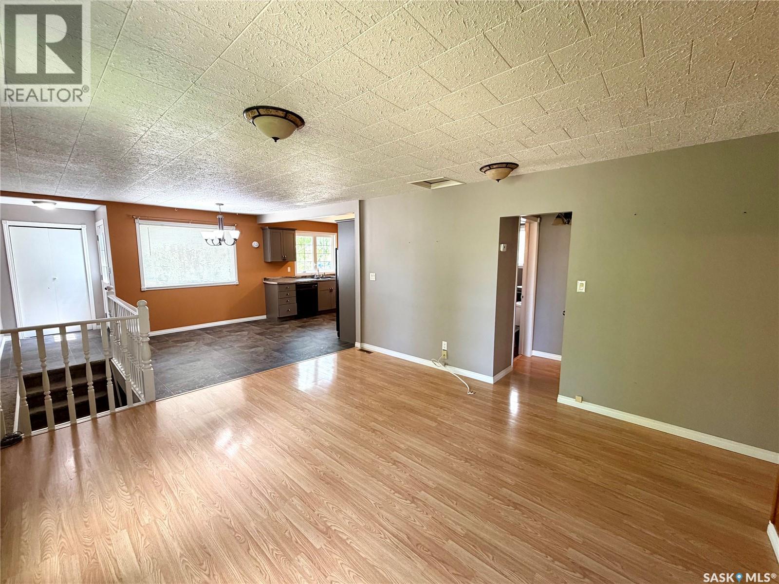 204 4th STREET E - 8