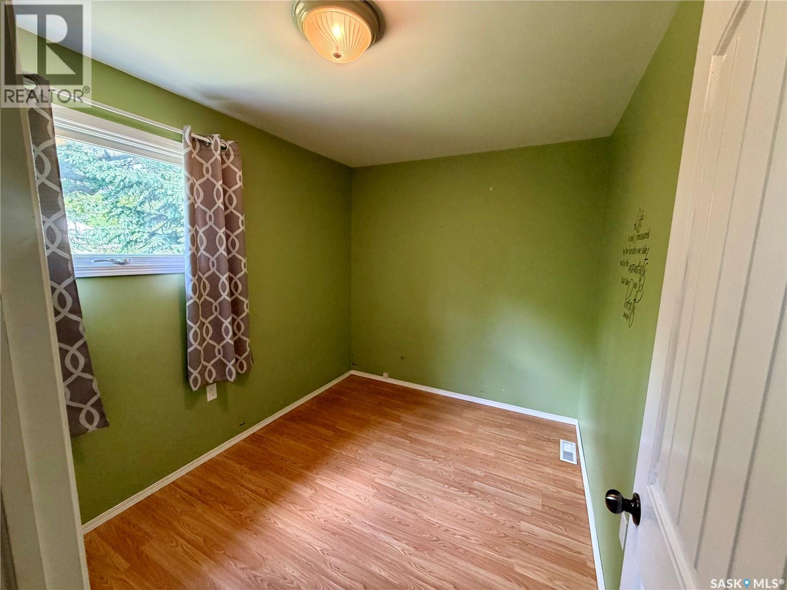 204 4th STREET E - 9
