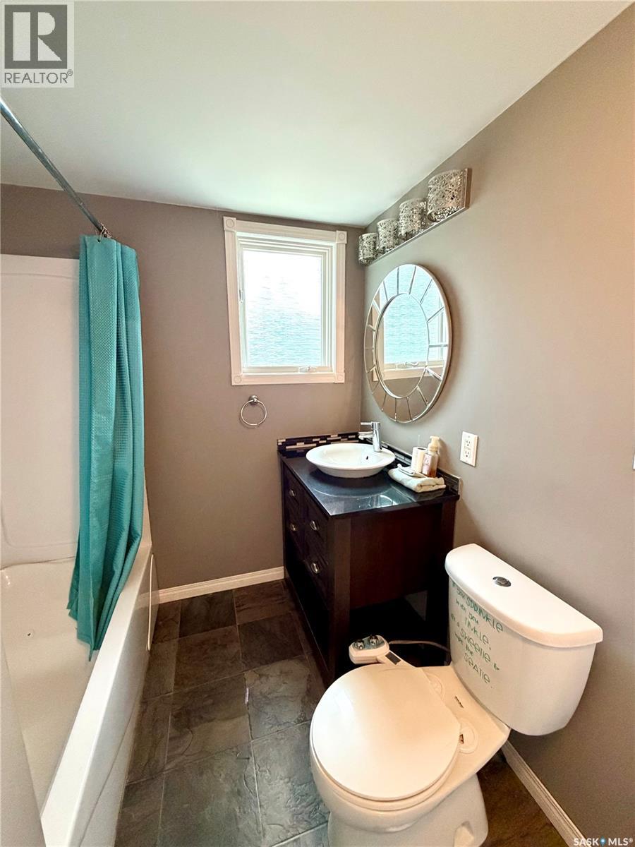 204 4th STREET E - 14