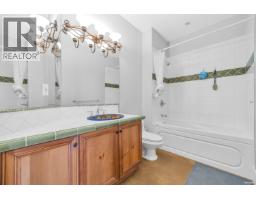 2340 Orchard Lane, West Vancouver, BC V7V4X6 Photo 36
