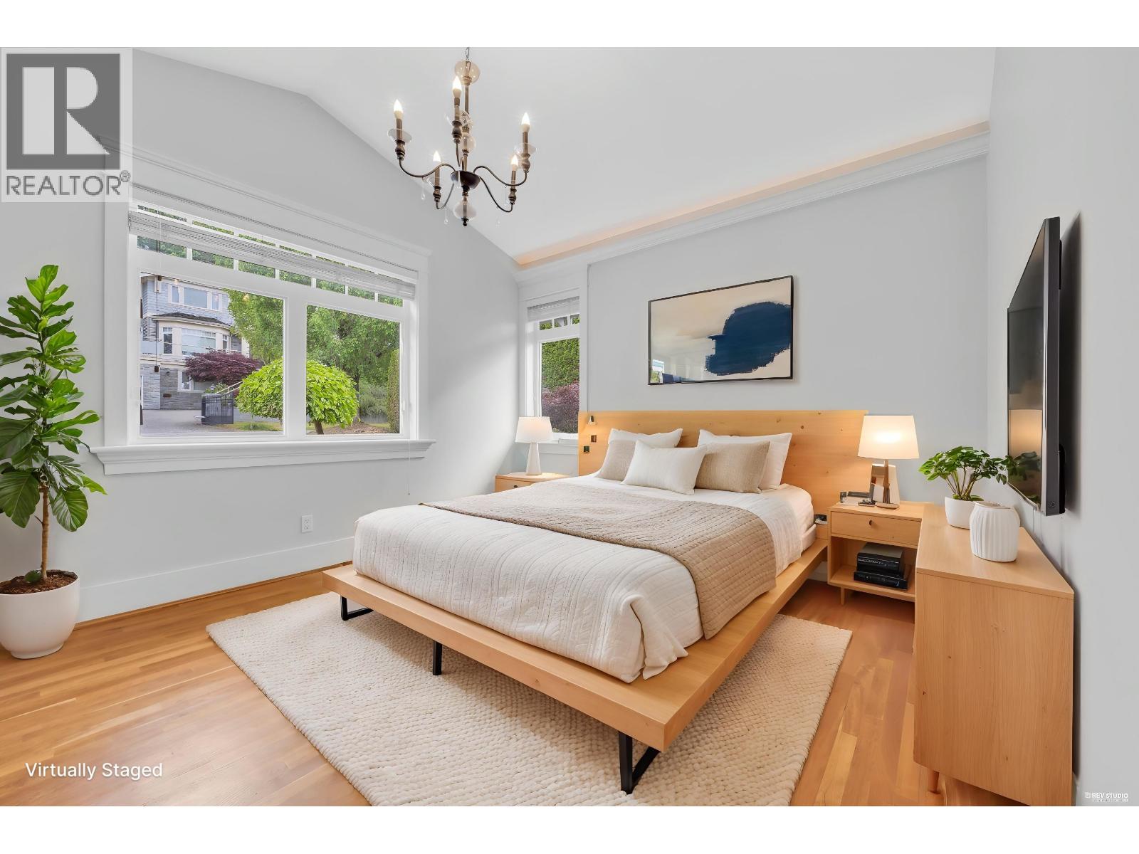 2340 ORCHARD LANE, West Vancouver