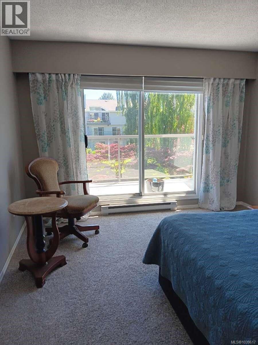 #303 10461 Resthaven Dr - 19