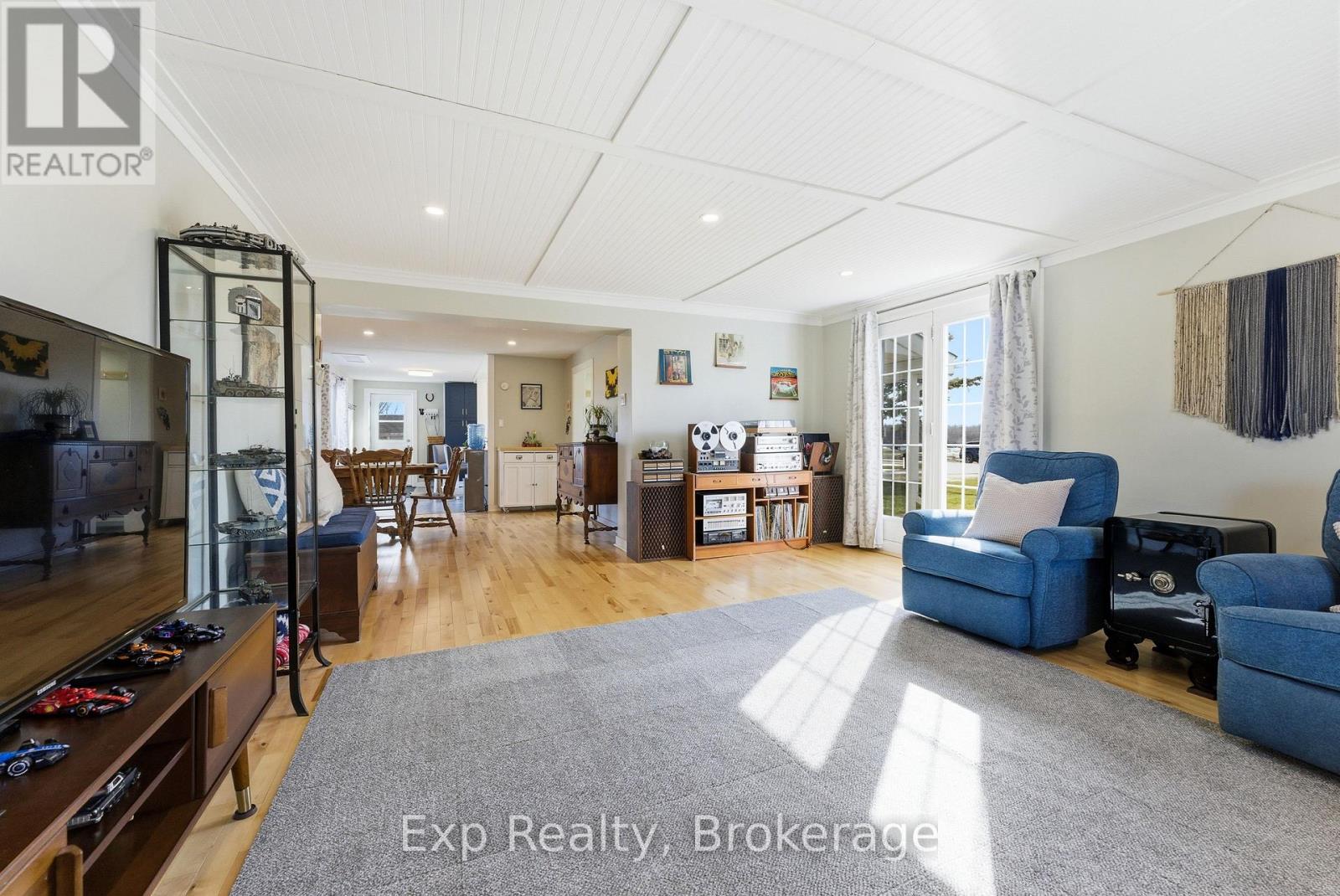 1449 BRIDGE STREET W - 6